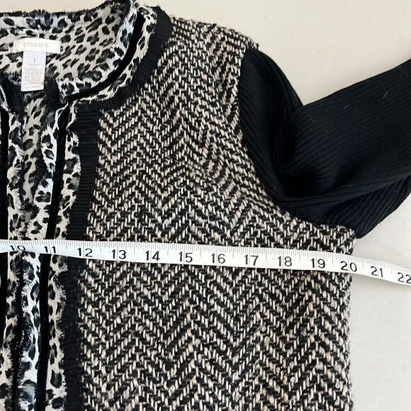 Chico’s Animal Print Tweed Chevron Bone Wool Blend Cardigan Black White Medium - Picture 5 of 7